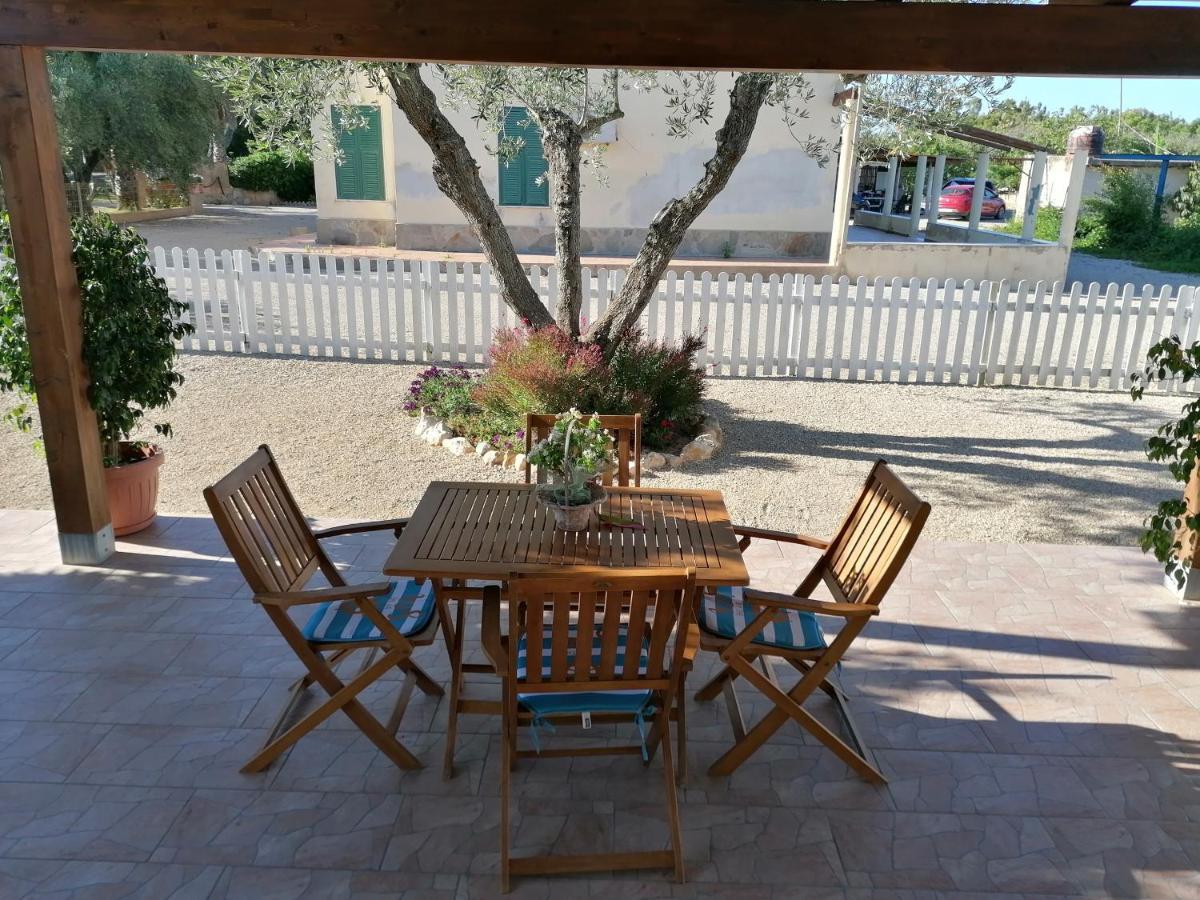 Il Patio Alghero سانتا ماريا لا بالما المظهر الخارجي الصورة